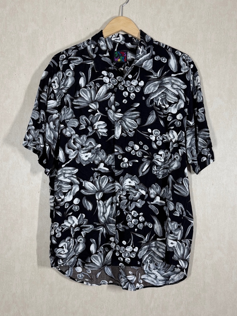 Jams World Men’s Vintage Black White Floral Rayon Hawaiian Shirt Shortsleeve M